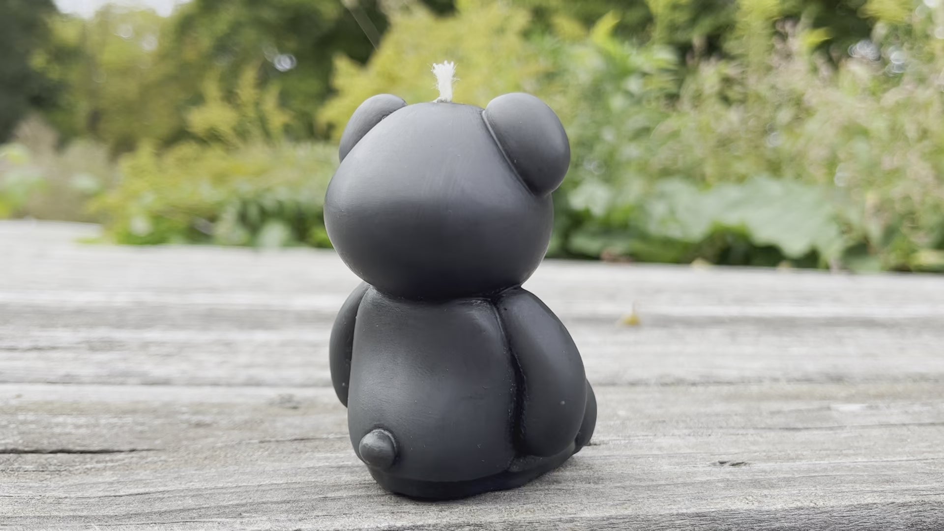 Teddy bear candle video. Too cute. Made with beeswax.